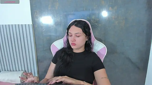 lana boomer online show from 10/30/25, 07:36