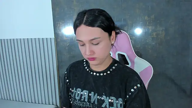 lana boomer online show from 11/11/25, 08:09