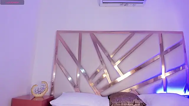 Carolina Evanss online show from 09/19/25, 11:33