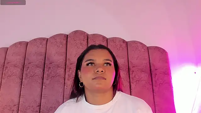 Carolina Evanss online show from 12/18/25, 03:56