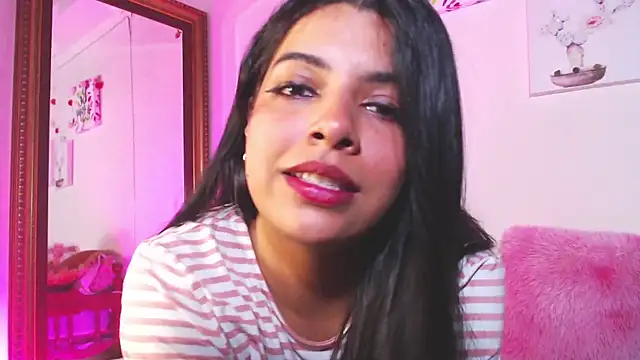 Snapshot of Alice_Foster_ chatting on 09/15/25, 01:16 Alice Foster online show from 09/15/25, 01:16