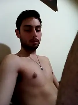 Snapshot of Raze_Elusive chatting on 12/04/24, 07:50 Raze Elusive online show from 12/04/24, 07:50