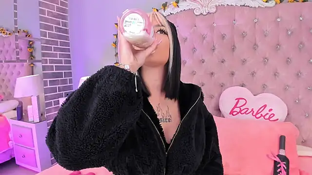 MadissonRey online show from 03/19/26, 01:04