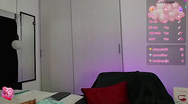 cutehanna1 online show from 02/13/25, 01:19