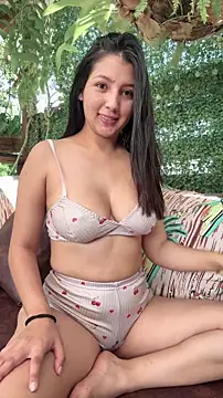 Snapshot of licky_lu chatting on 12/02/25, 03:51 licky lu online show from 12/02/25, 03:51