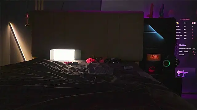 samuel boy tatoo online show from 01/09/26, 06:10