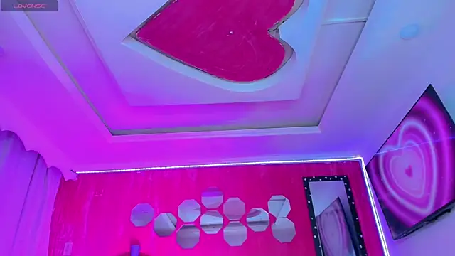 TiffanyMackensyy online show from 07/19/26, 11:41