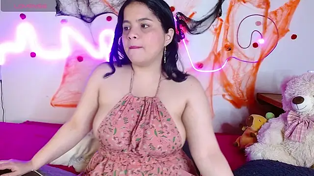 sophia cute1 1 online show from 10/30/25, 12:06