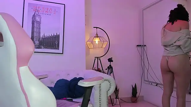 Theia moon online show from 02/02/25, 03:32