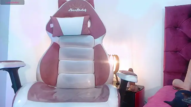 NAOMI WINDSOR online show from 12/12/24, 10:52