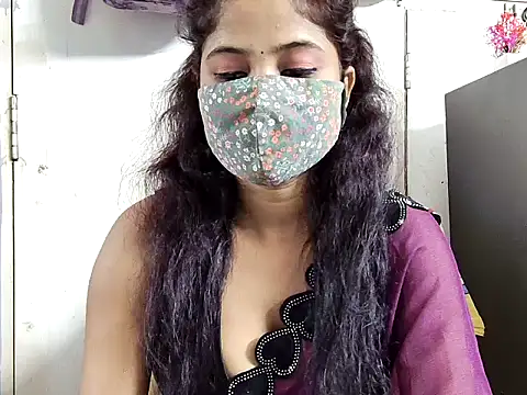 Snapshot of samosa73 chatting on 10/30/25, 05:24 samosa73 online show from 10/30/25, 05:24