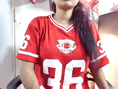 Snapshot of samosa73 chatting on 11/22/25, 10:47 samosa73 online show from 11/22/25, 10:47