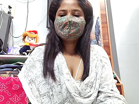 Snapshot of samosa73 chatting on 02/18/26, 06:15 samosa73 online show from 02/18/26, 06:15