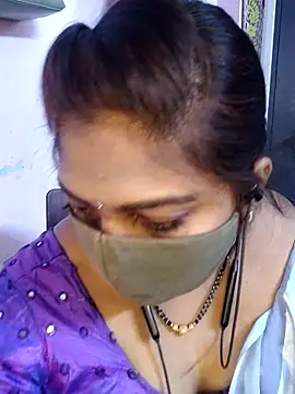 RomeoJuliet345 online show from 04/04/26, 11:40