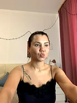 MiraMiss online show from 11/17/25, 07:25