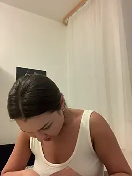 MiraMiss online show from 04/23/26, 04:53