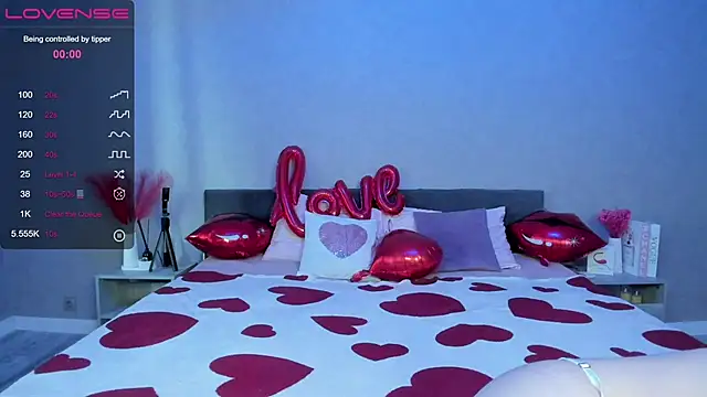 Snapshot of BritneyLix chatting on 02/15/25, 09:38 BritneyLix online show from 02/15/25, 09:38