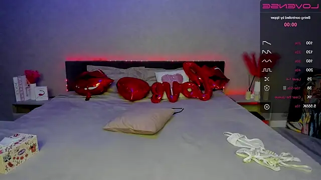 Snapshot of BritneyLix chatting on 02/28/25, 02:53 BritneyLix online show from 02/28/25, 02:53