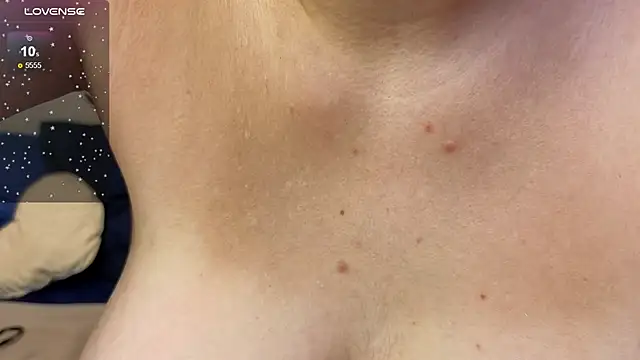 Snapshot of BritneyLix chatting on 09/20/25, 11:33 BritneyLix online show from 09/20/25, 11:33