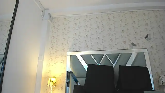 Queenjenn   online show from 12/11/24, 08:50