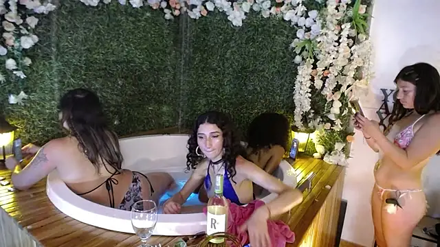 Queenjenn   online show from 01/14/25, 05:45