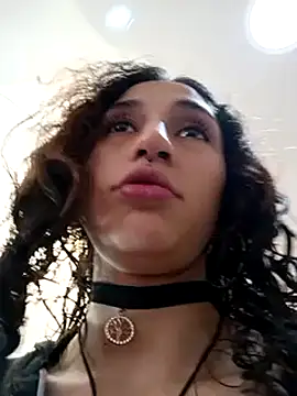 Queenjenn   online show from 02/04/25, 02:21