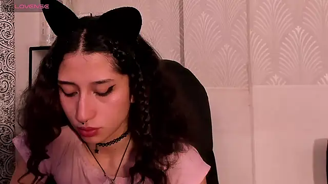 Queenjenn   online show from 03/02/25, 07:54