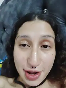 Queenjenn   online show from 06/07/26, 01:54