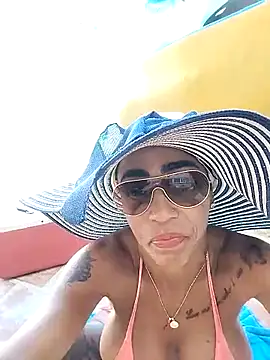 Snapshot of Alison_fitness chatting on 02/15/25, 06:33 Alison fitness online show from 02/15/25, 06:33