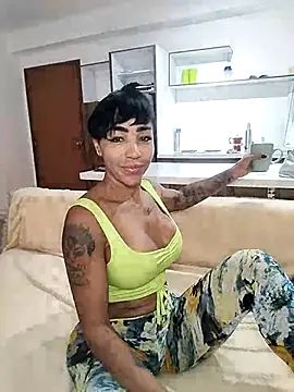 Snapshot of Alison_fitness chatting on 03/02/25, 12:22 Alison fitness online show from 03/02/25, 12:22