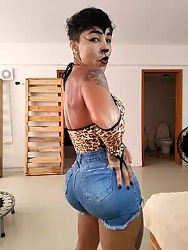 Snapshot of Alison_fitness chatting on 03/02/25, 07:45 Alison fitness online show from 03/02/25, 07:45