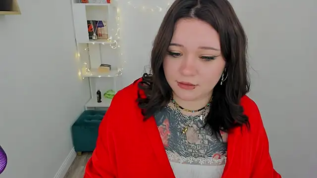 MoonLghte online show from 02/28/25, 11:01