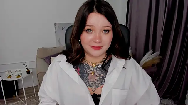 MoonLghte online show from 03/13/25, 07:50