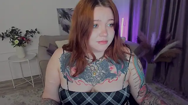 MoonLghte online show from 09/21/25, 07:59