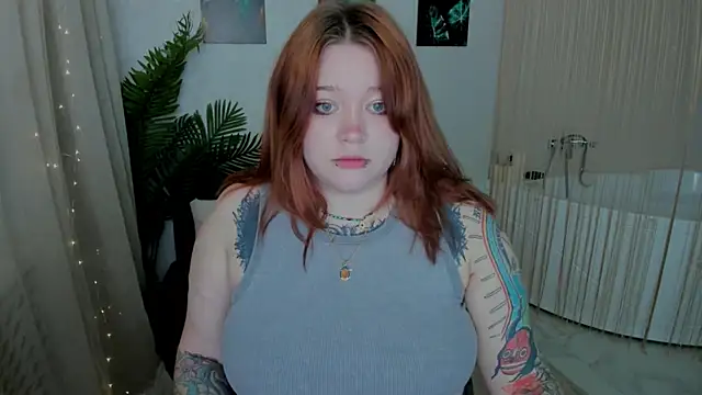 MoonLghte online show from 09/30/25, 06:46