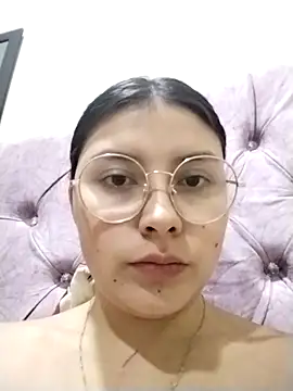 Noellesable online show from 10/25/25, 08:58