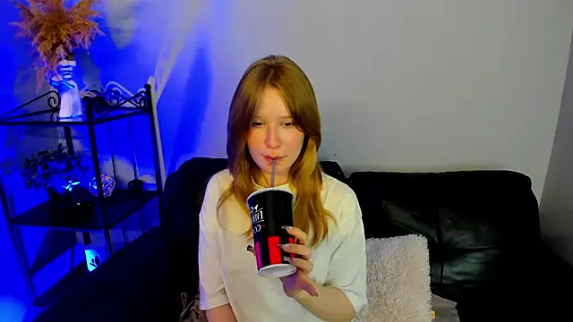 EvaStevs online show from 12/25/24, 11:20