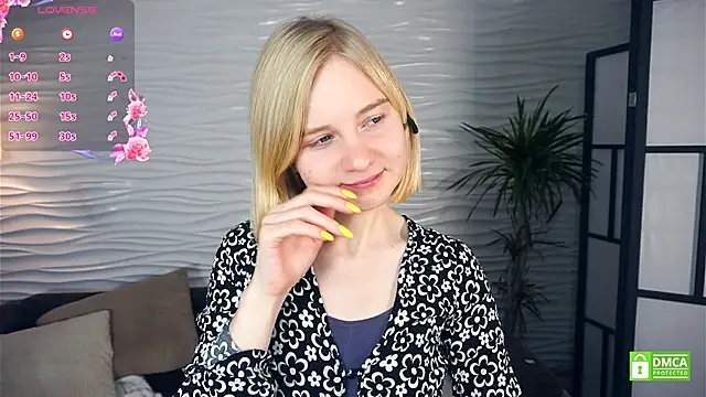 OdelinaFicken online show from 11/08/25, 04:12