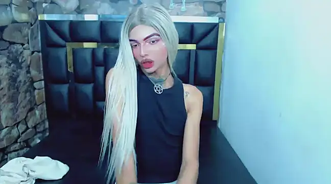 Luna and valery online show from 12/28/24, 08:15