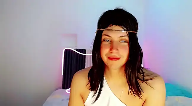 Snapshot of Oxana-Novikov chatting on 12/06/24, 07:43 Oxana-Novikov online show from 12/06/24, 07:43