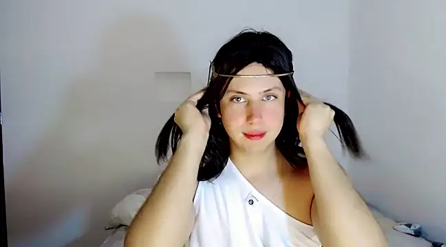 Snapshot of Oxana-Novikov chatting on 01/03/25, 06:44 Oxana-Novikov online show from 01/03/25, 06:44