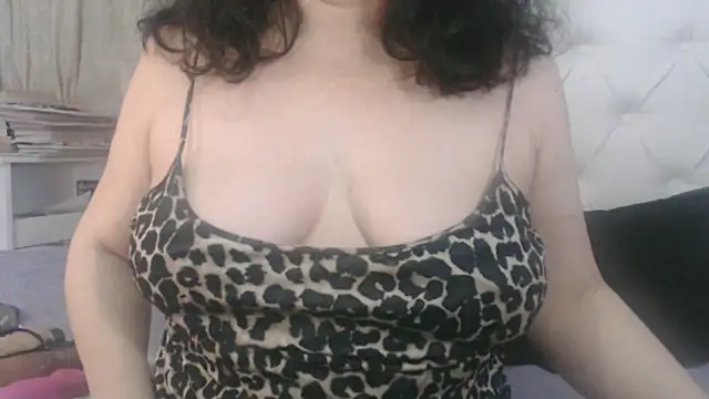 Snapshot of maturepriscila chatting on 02/16/25, 09:48 maturepriscila online show from 02/16/25, 09:48
