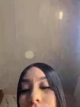 Tiffanny online show from 06/05/26, 04:24