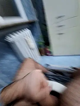 Snapshot of bonnic60 chatting on 12/04/24, 12:41 bonnic60 online show from 12/04/24, 12:41