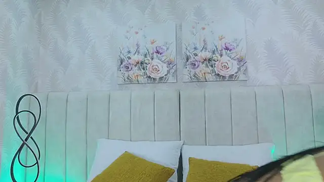 MeganCruzGB online show from 04/15/26, 12:23