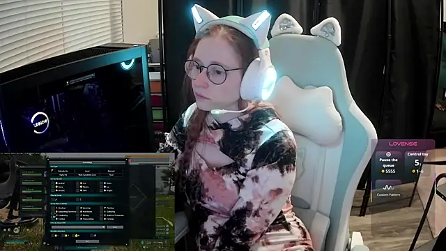 Snapshot of LilyFoxxx chatting on 05/06/26, 06:19 LilyFoxxx online show from 05/06/26, 06:19