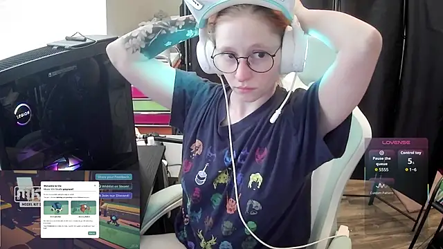 Snapshot of LilyFoxxx chatting on 06/07/26, 08:34 LilyFoxxx online show from 06/07/26, 08:34