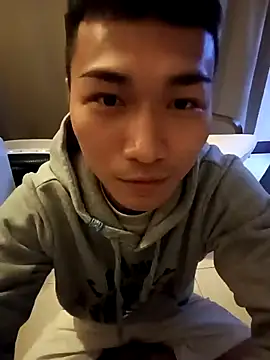 Snapshot of chiata410 chatting on 03/06/25, 12:09 chiata410 online show from 03/06/25, 12:09