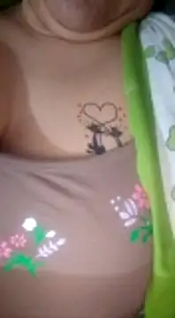 Snapshot of Osha10 chatting on 12/31/24, 01:15 Osha10 online show from 12/31/24, 01:15