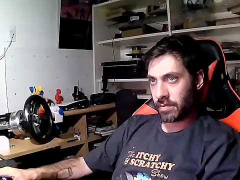 Snapshot of johnwood88 chatting on 01/14/26, 04:29 johnwood88 online show from 01/14/26, 04:29